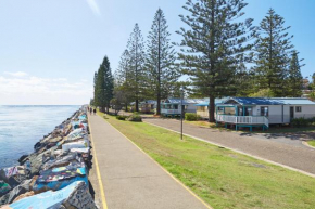 Гостиница NRMA Port Macquarie Breakwall Holiday Park  Порт-Маквери